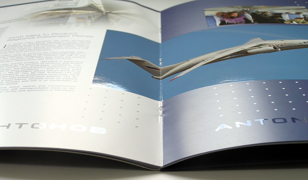 Изготовление брошюр «Антонов». Полиграфия типографии Макрос, изготовление брошюр, спецификация 962975-4